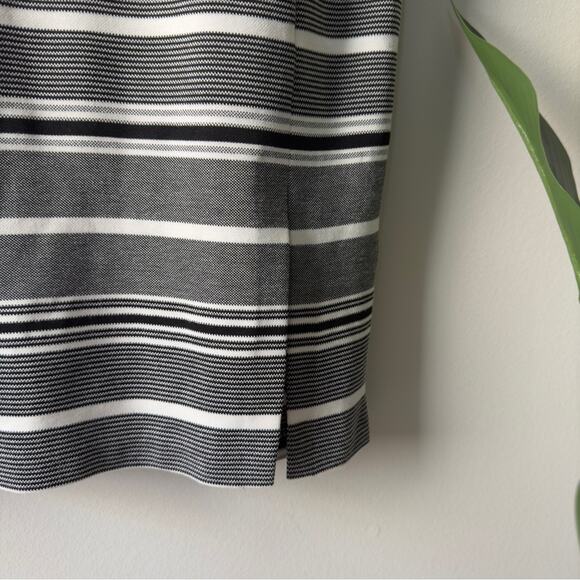 Express Gray and White striped Sheath Midi Dress V-Neck Cap Sleeves zip up slit - Picture 8 of 13
